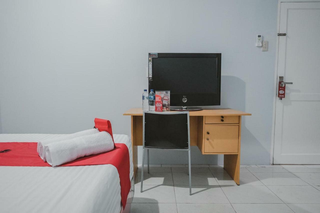 Reddoorz @ Jalan Pemuda Medan Hotell Exteriör bild